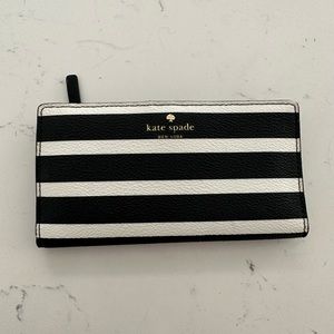 Kate Spade Morgan Slim Bifold Wallet - Like New!